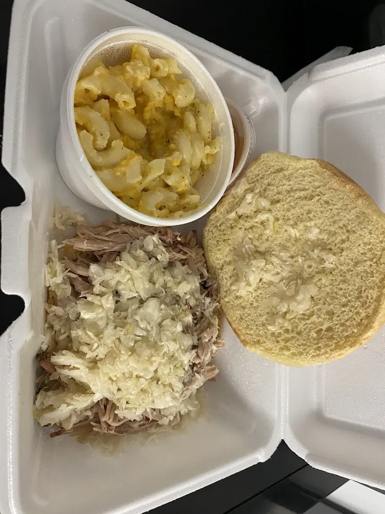 Pulled Pork Sandwich Lunch